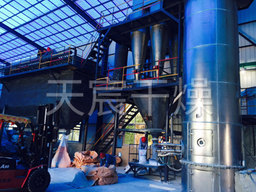 天宸干燥生产的三流体喷雾干燥机在高效投产使用中